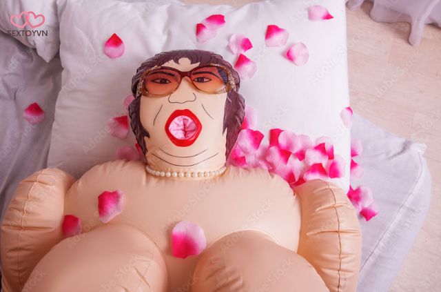Chơi Búp Bê Tình Dục: Bí Mật Thăng Hoa Cảm Xúc Cho Nam Giới